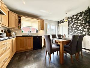 Photo 11- click for photo gallery